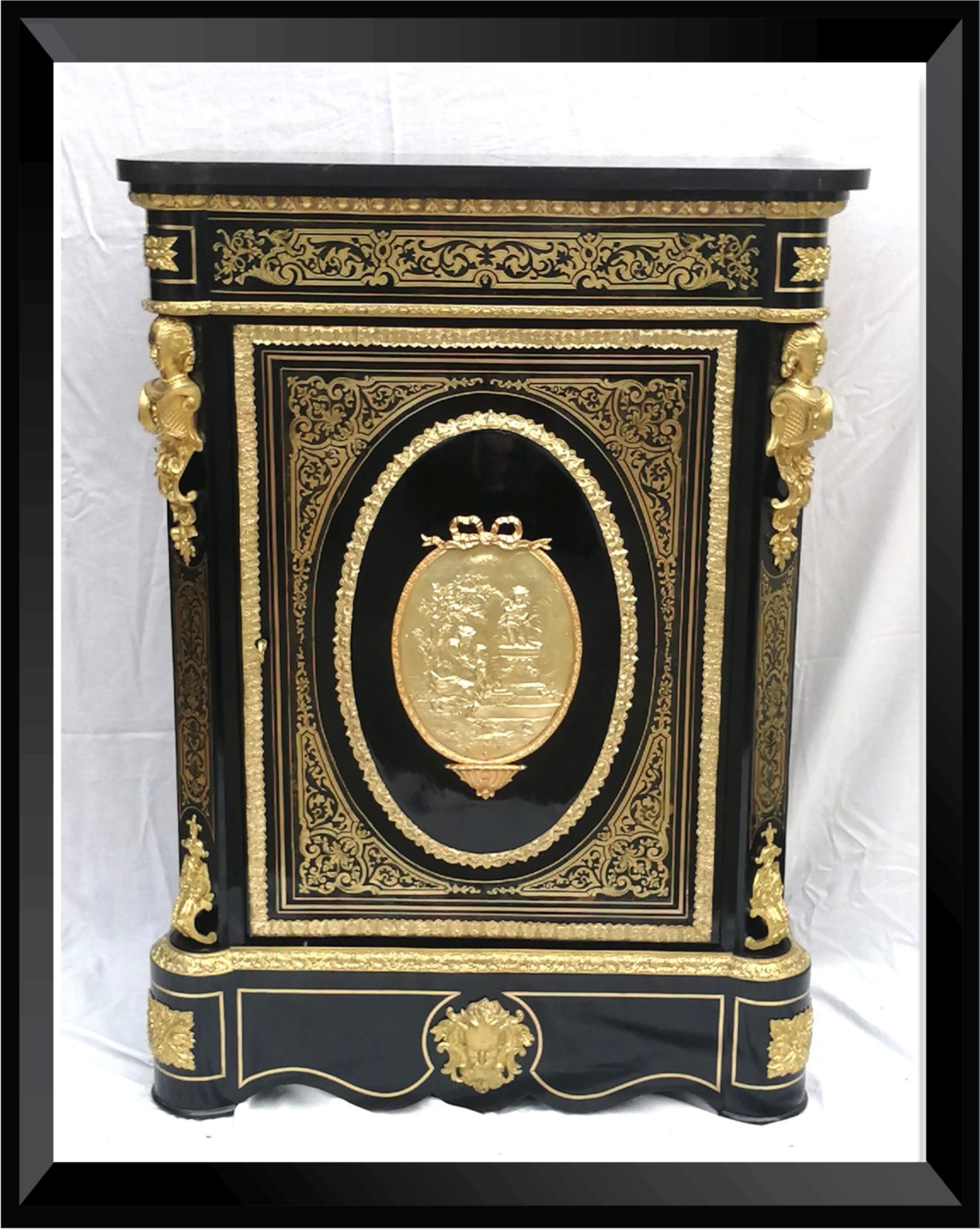 Rare meuble d'appui médaillon bronze marqueterie Boulle Napoleon III
