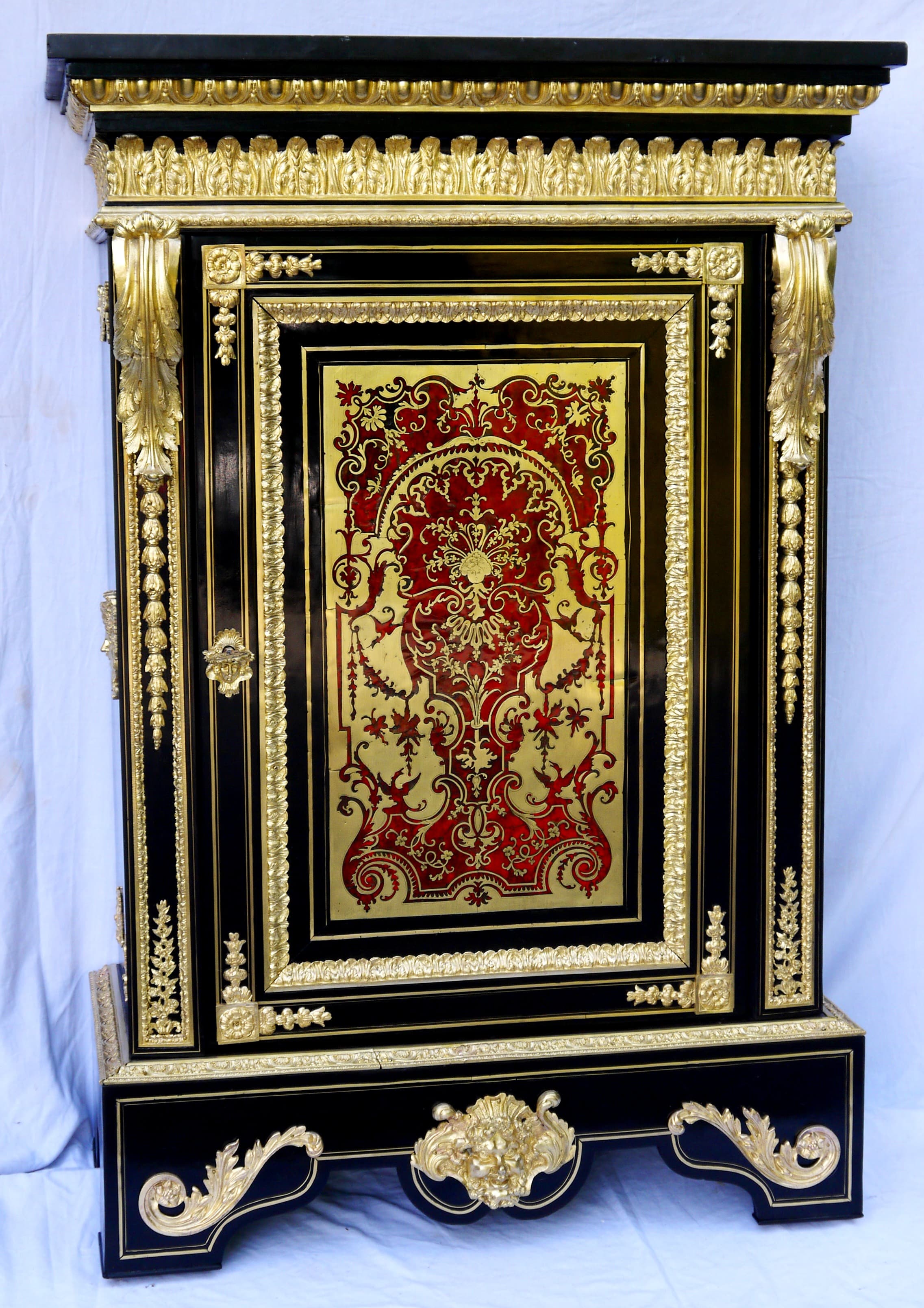 les meubles d’appui 1 porte en marqueterie Boulle