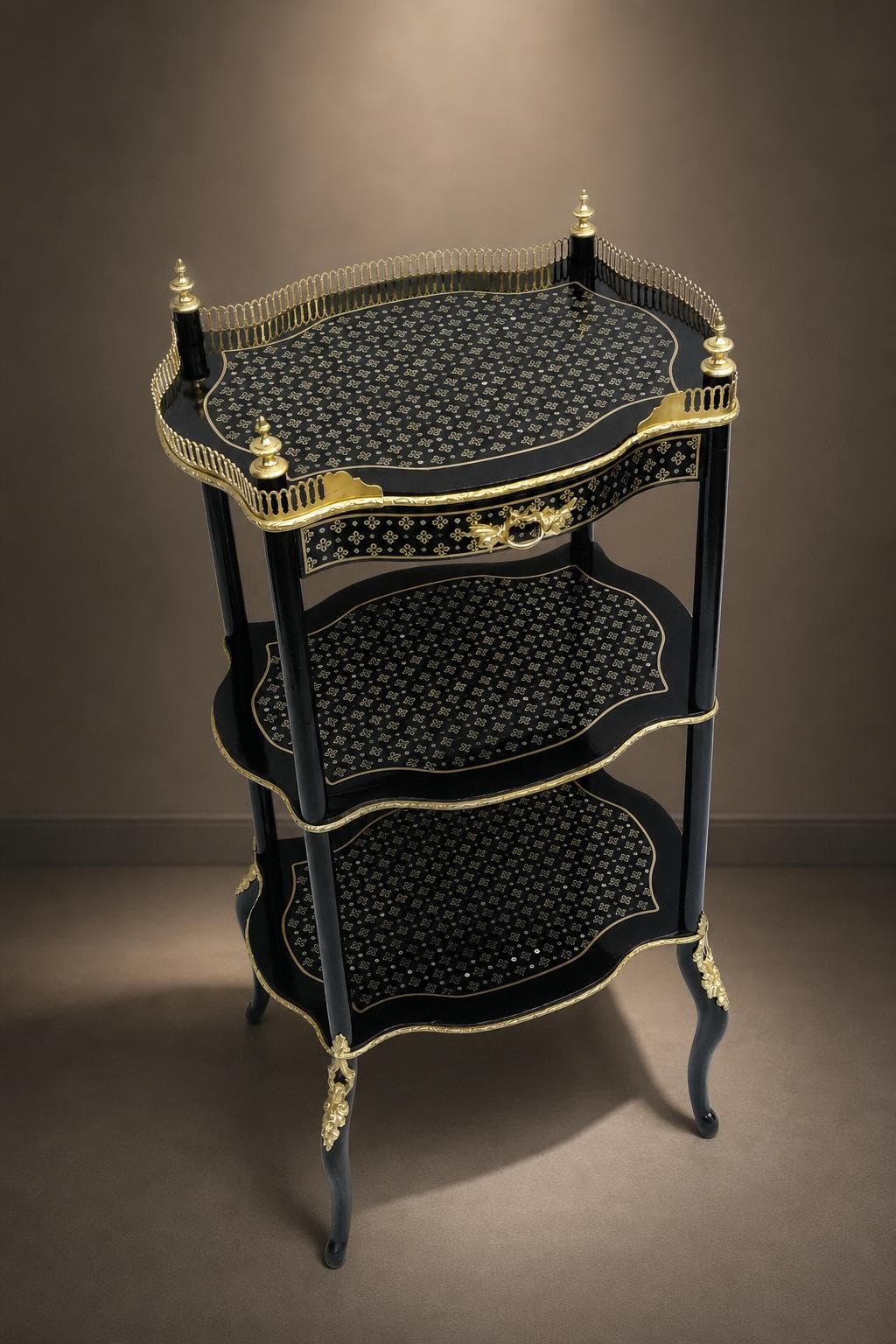 sellette 3 plateaux marqueterie Boulle à la reine Napoléon III