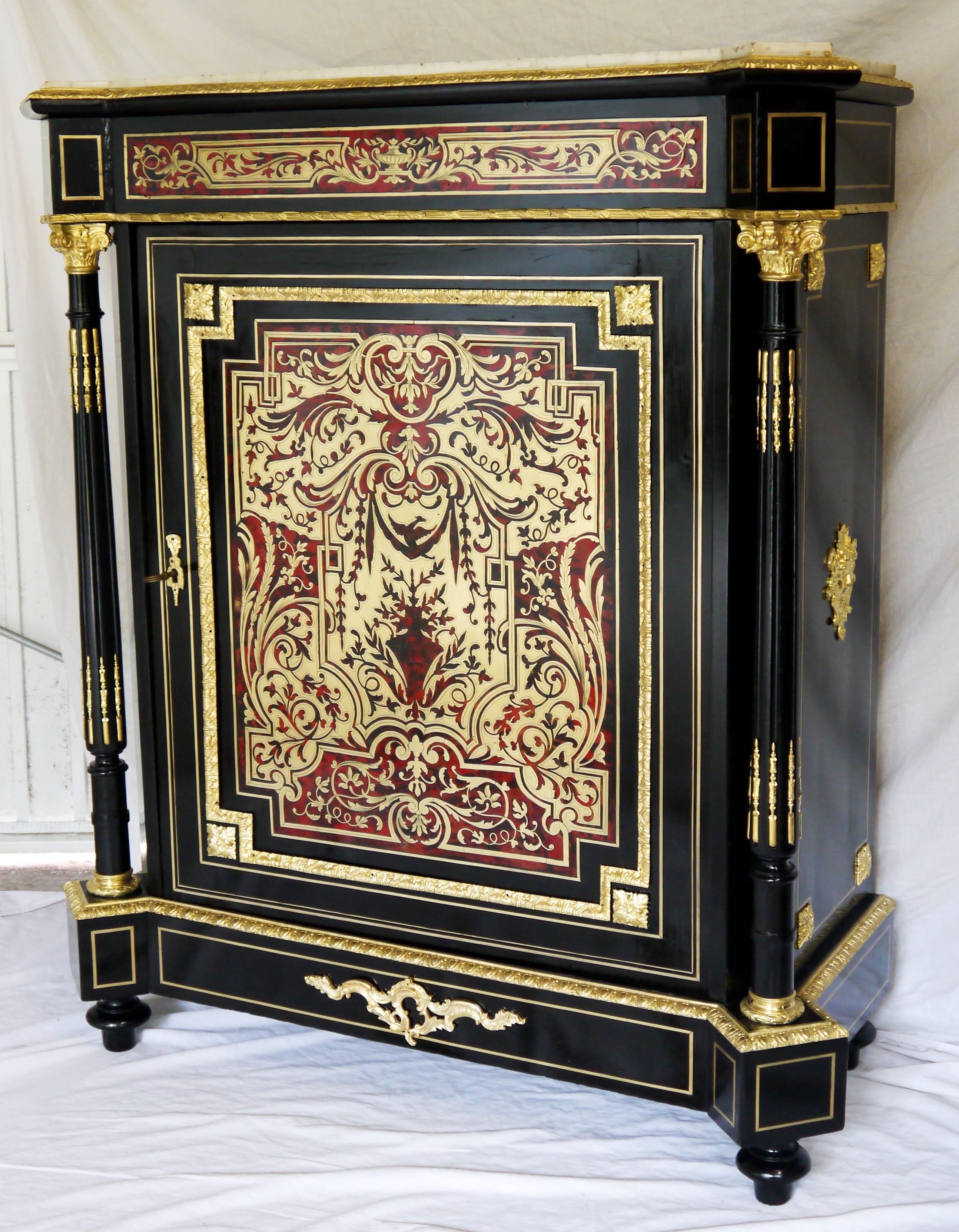 les meubles d’appui 1 porte en marqueterie Boulle