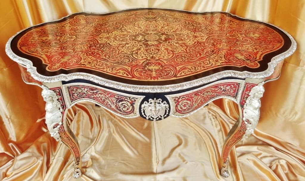 les tables Boulle