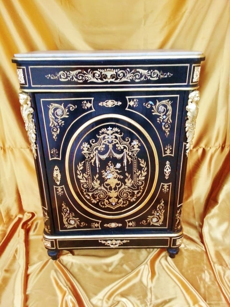 les meubles d’appui 1 porte en marqueterie Boulle