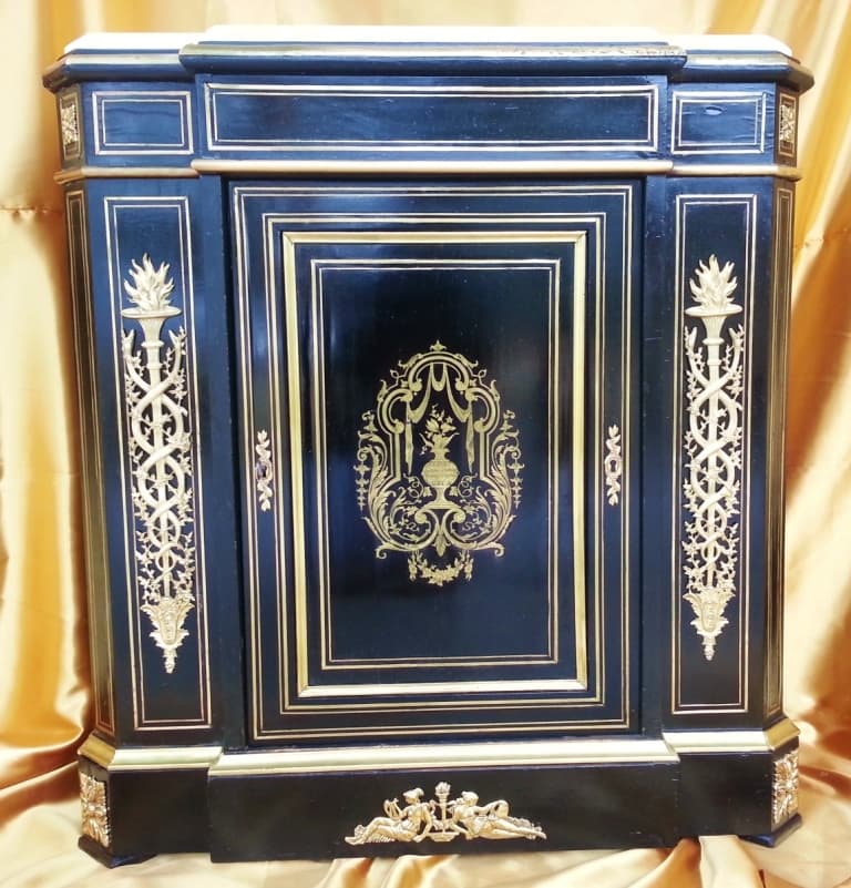 Les meubles d’appui Boulle à dormants