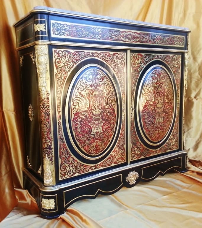 les meubles d’appui 2 portes en marqueterie Boulle