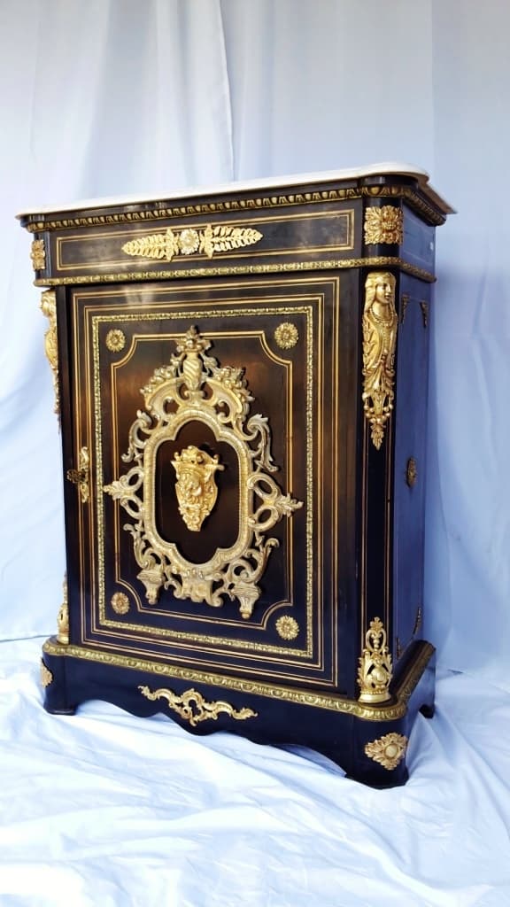les meubles d’appui 1 porte en marqueterie Boulle