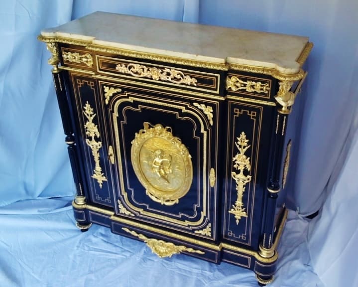 les meubles et objets de prestige