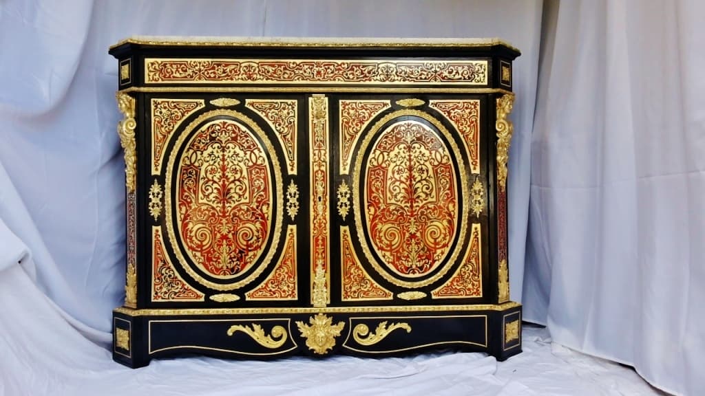 les meubles d’appui 2 portes en marqueterie Boulle