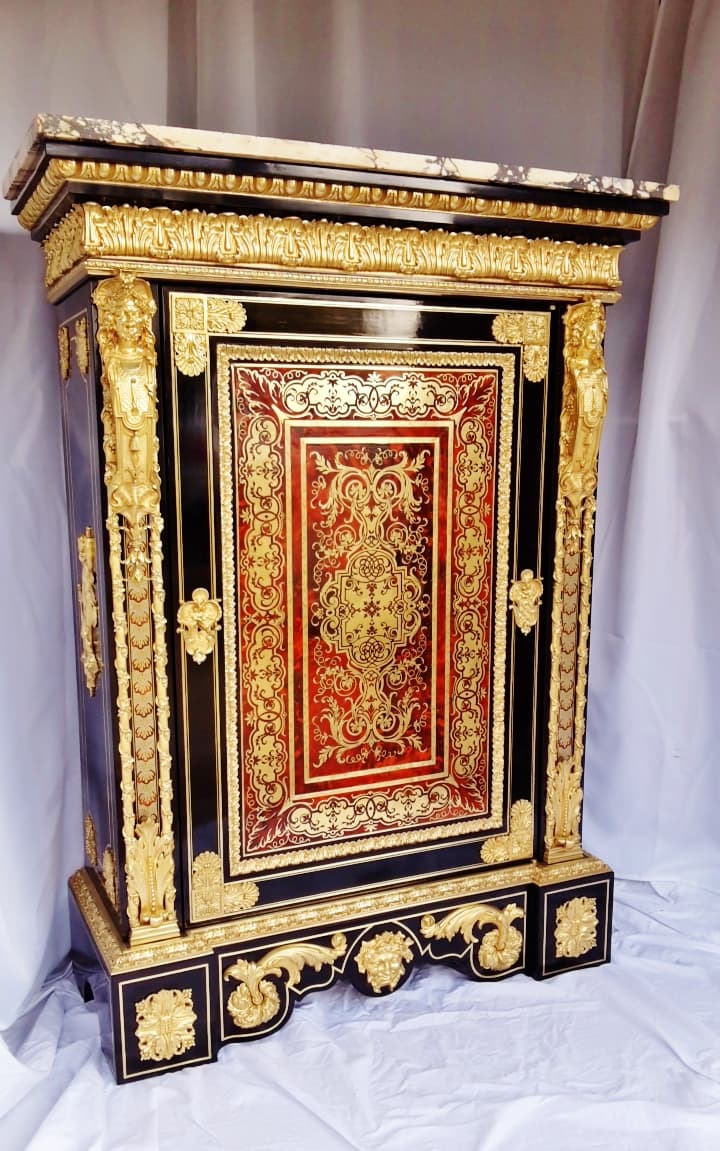 les meubles d’appui 1 porte en marqueterie Boulle