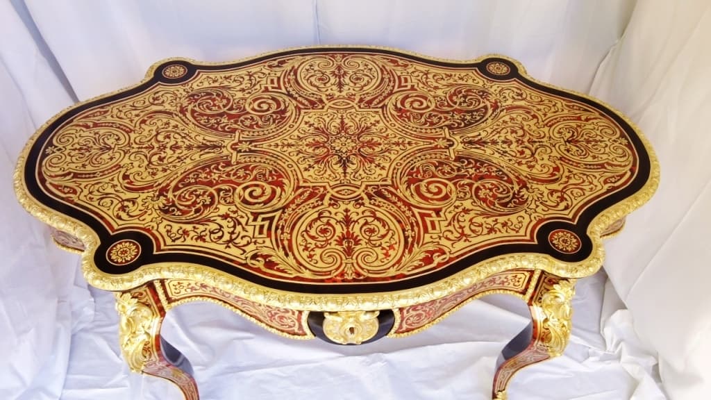 les tables Boulle