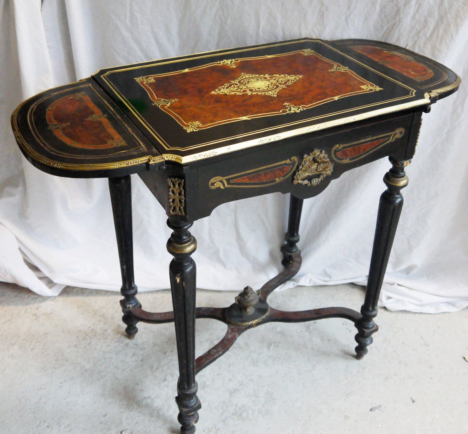 les tables Boulle