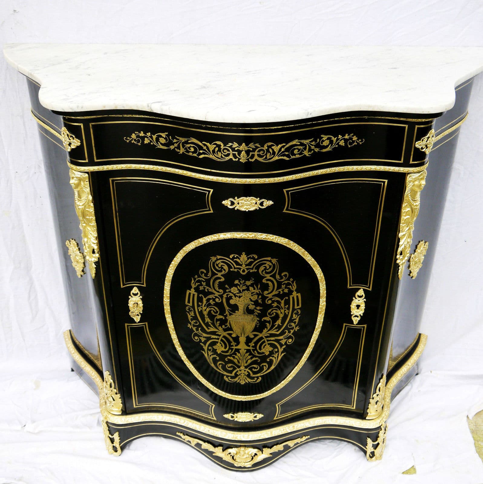 les meubles d’appui 1 porte en marqueterie Boulle