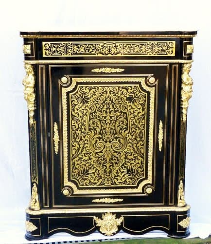 les meubles d’appui 1 porte en marqueterie Boulle
