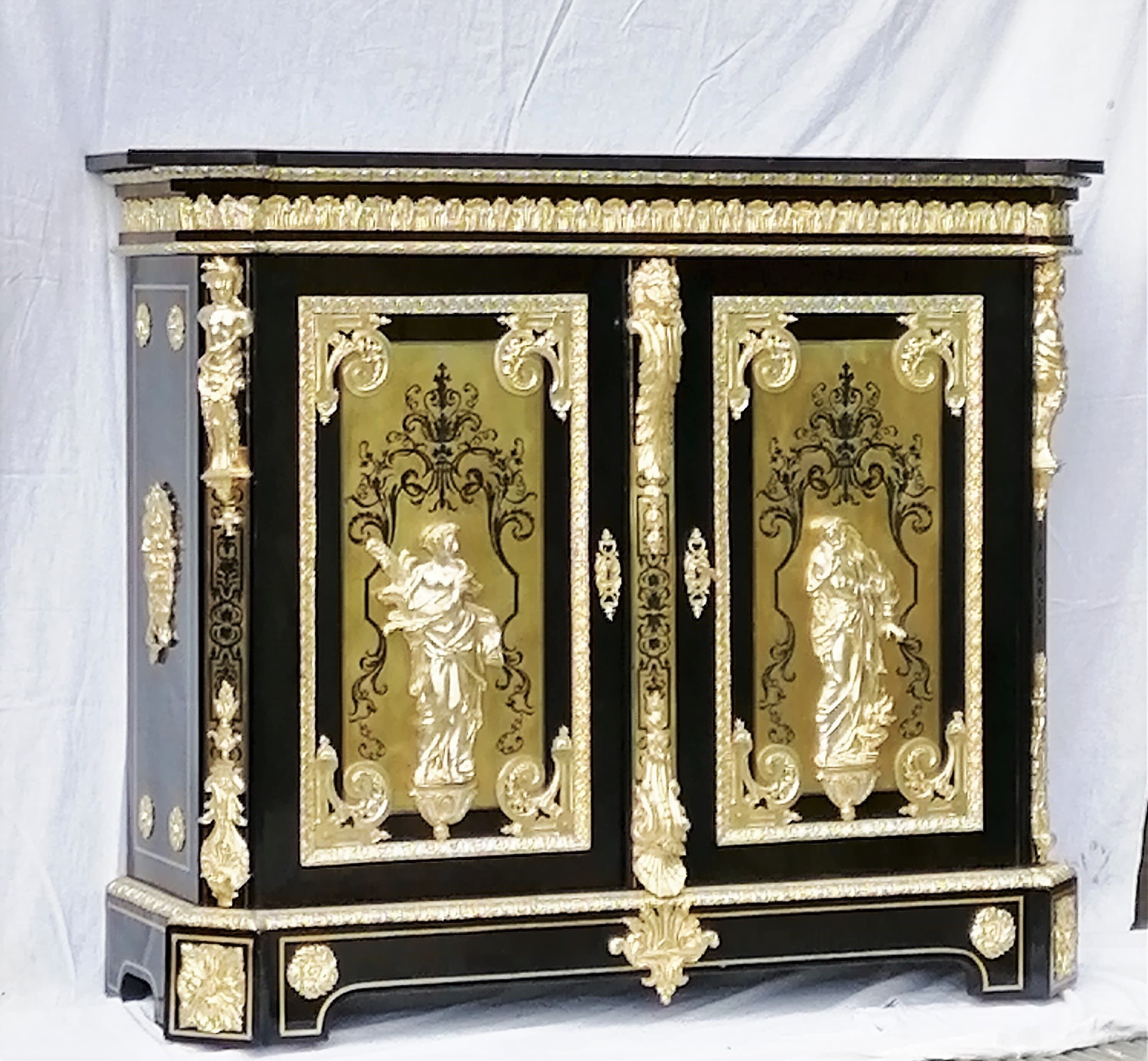 Les meubles de Mathieu BEFORT - Epoque Napoléon 3