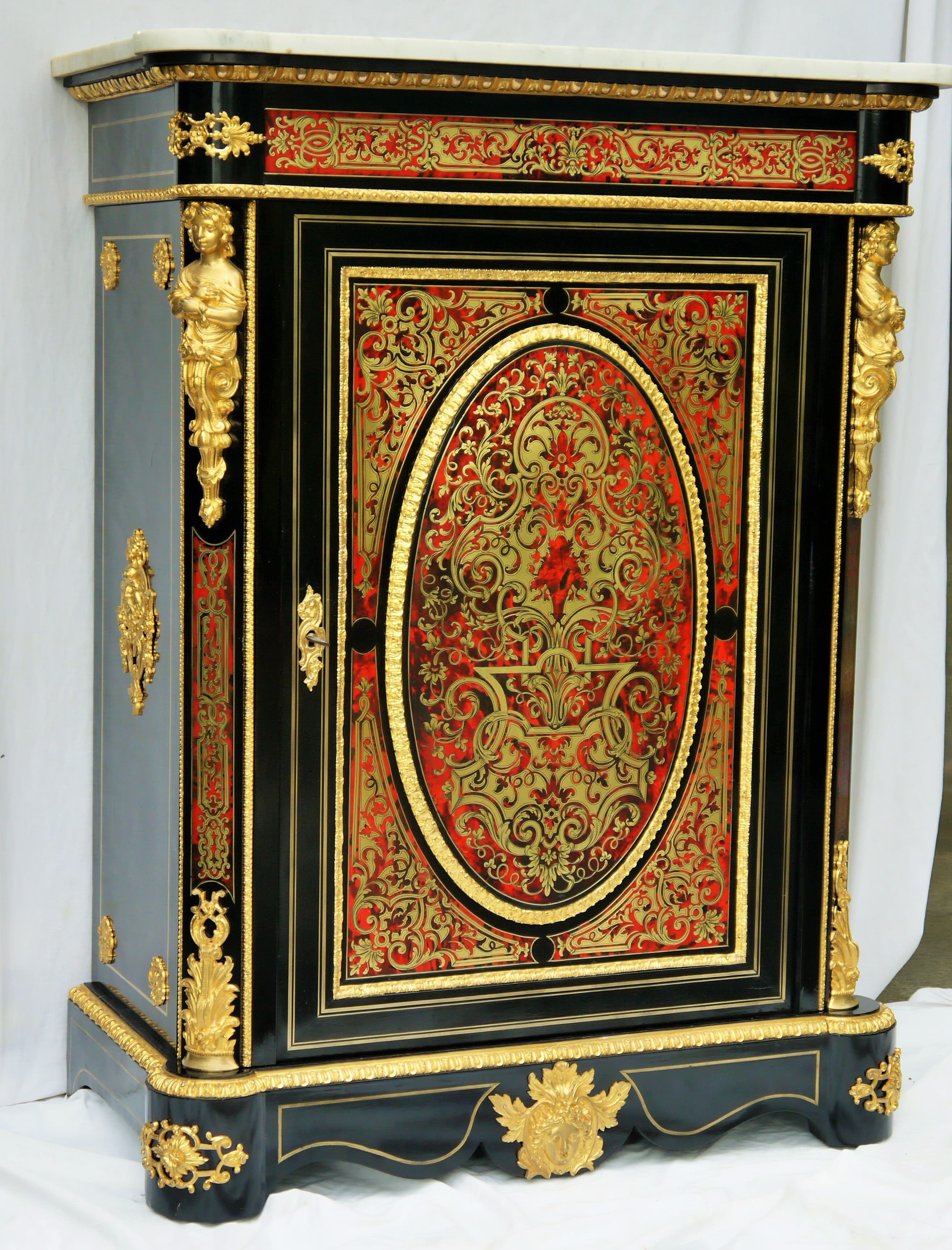 les meubles d’appui 1 porte en marqueterie Boulle