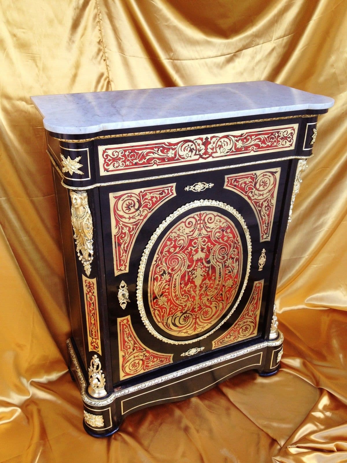 les meubles d’appui 1 porte en marqueterie Boulle