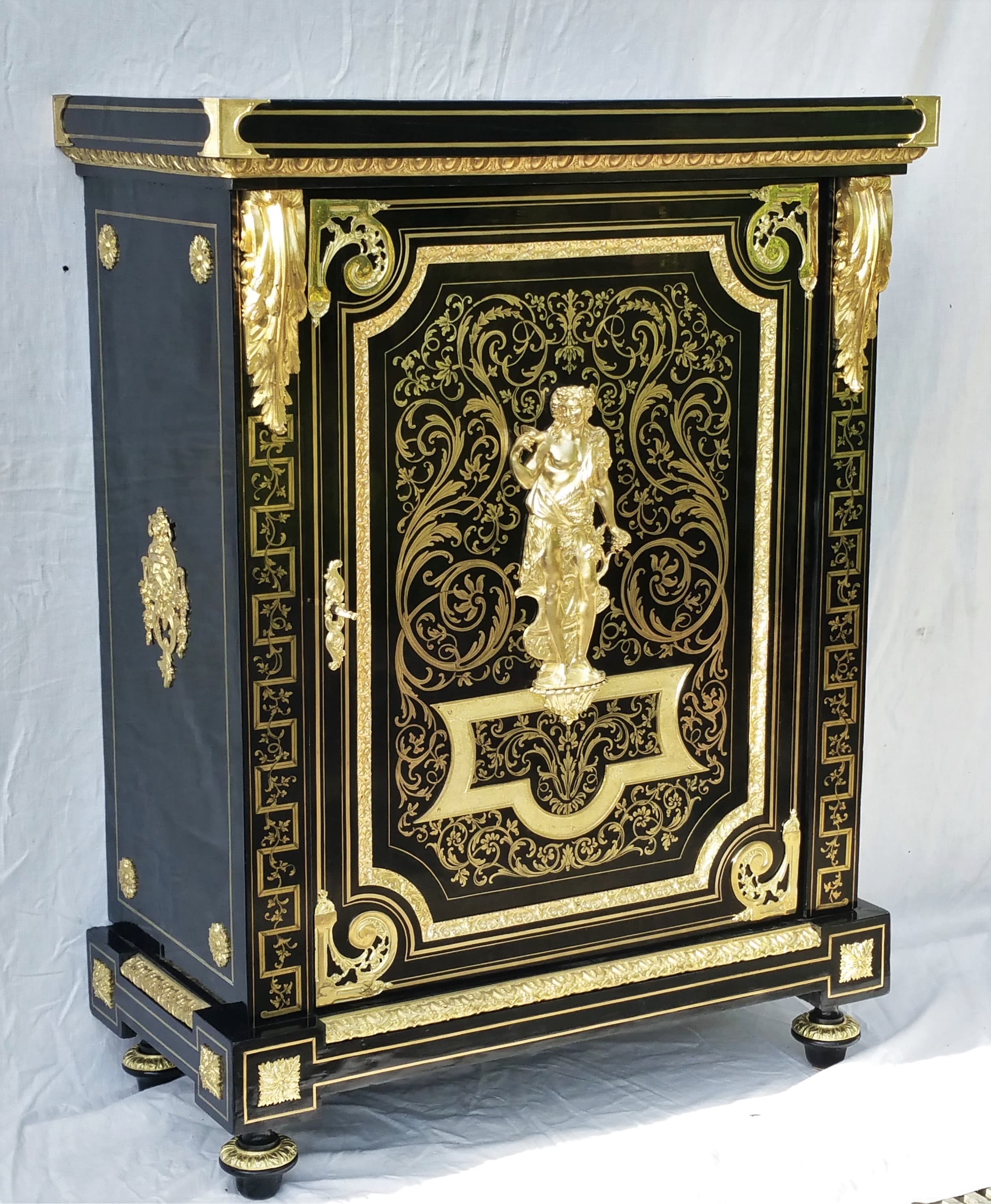 Les meubles de Mathieu BEFORT - Epoque Napoléon 3