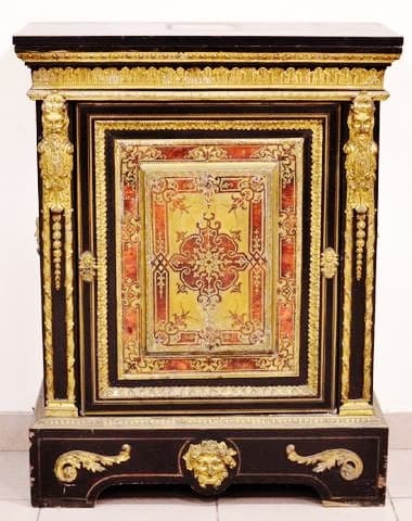 les meubles d’appui 1 porte en marqueterie Boulle