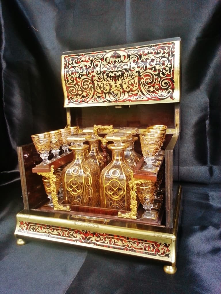 les meubles et objets de prestige