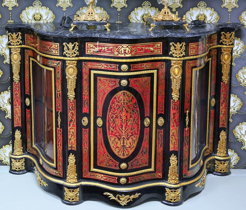 Reconnaître facilement une copie de meuble Napoléon III